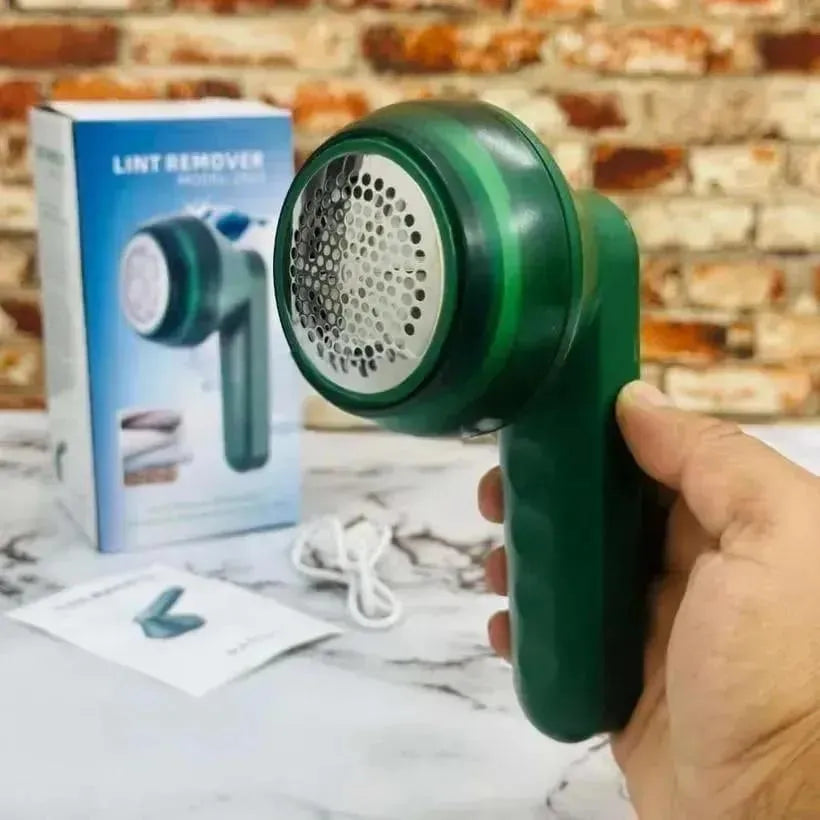 USB Rechargeable Lint Remover for Clothes – Portable Fabric Shaver